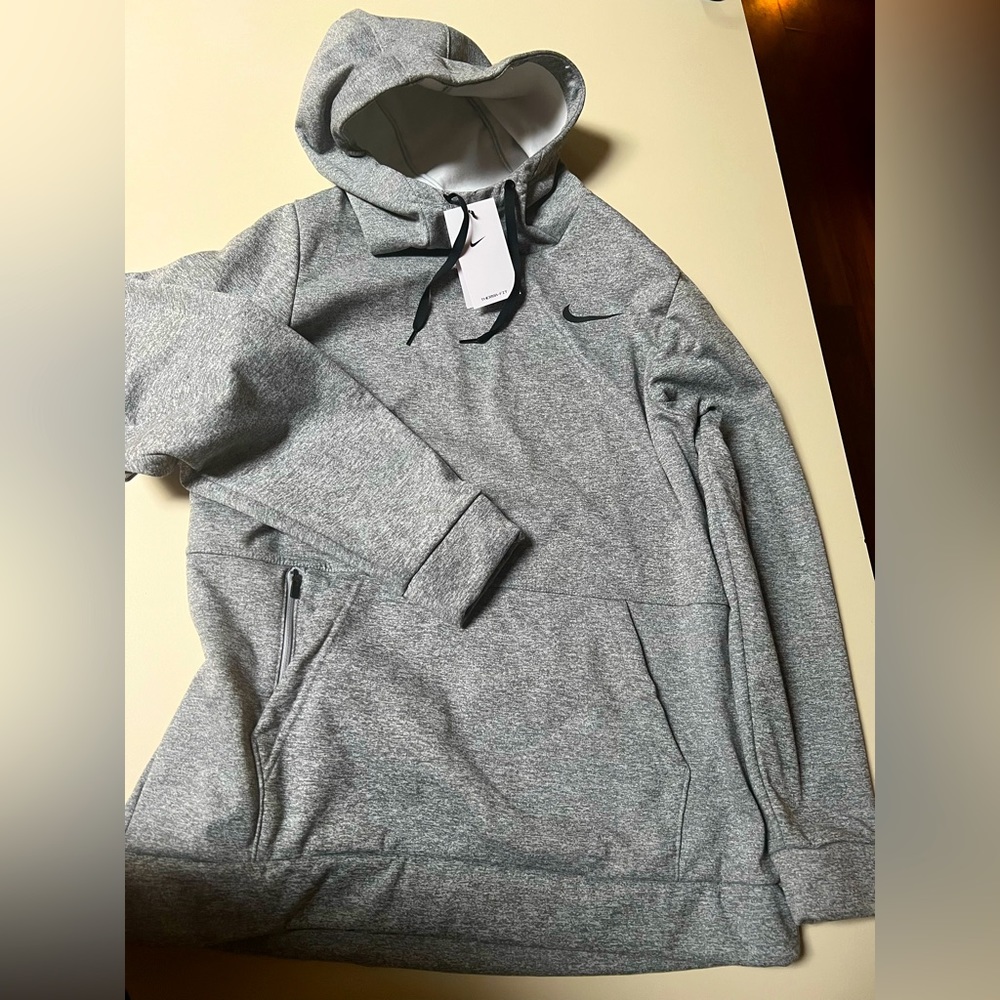 Nike Therma-FIT hoodie. Men’s large